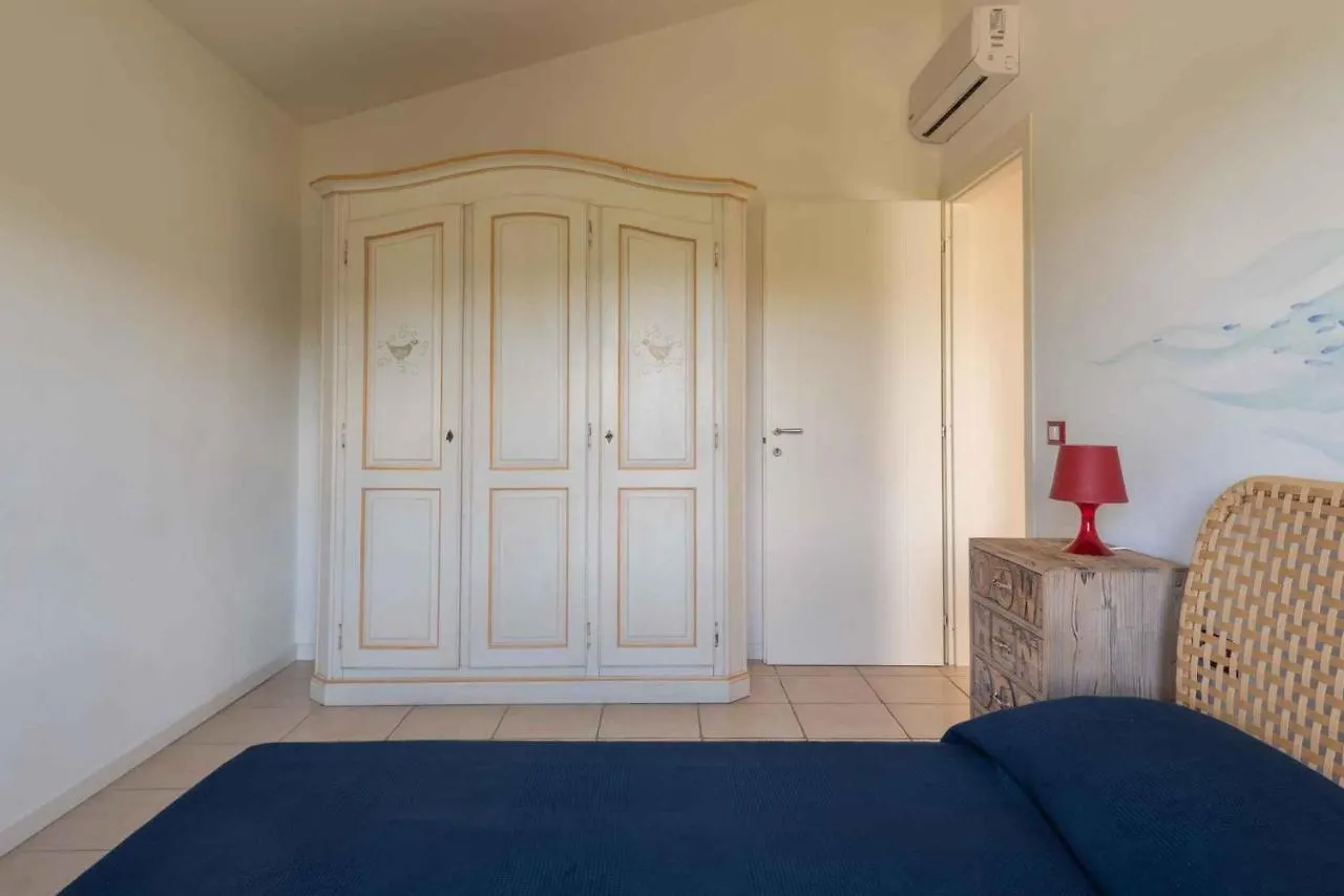 Holiday Home In Baja Sardinia 30356 이탈리아